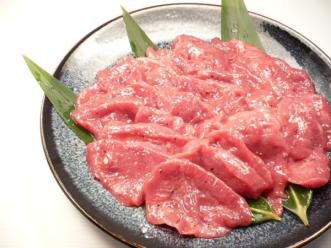 3【Max】厚切り!やわらか塩だれ牛タンのスライス 500g 1円