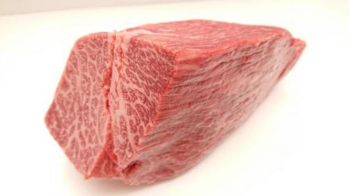 肉オク!群馬A4・熟成肉(メス) 特選和牛イチボ 【本格ドライエージング】 1075g①